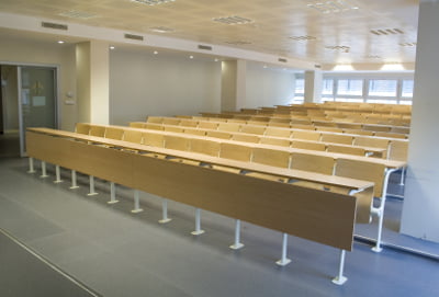 Ducted air conditioning units in a lecture room