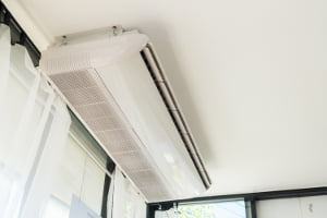 Ceiling suspended air conditioning unit